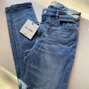 NWT DL1961 Florence Mid-Rise Skinny Denim